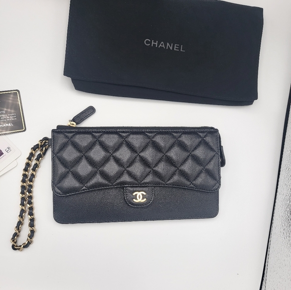 Authentic Chanel classic clutch with chain handle/wrislet - Picture 6 of 16
